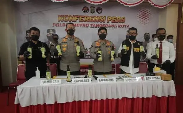 Pengiriman 4 Liter Sabu-sabu Cair dari Meksiko Diungkap Polisi