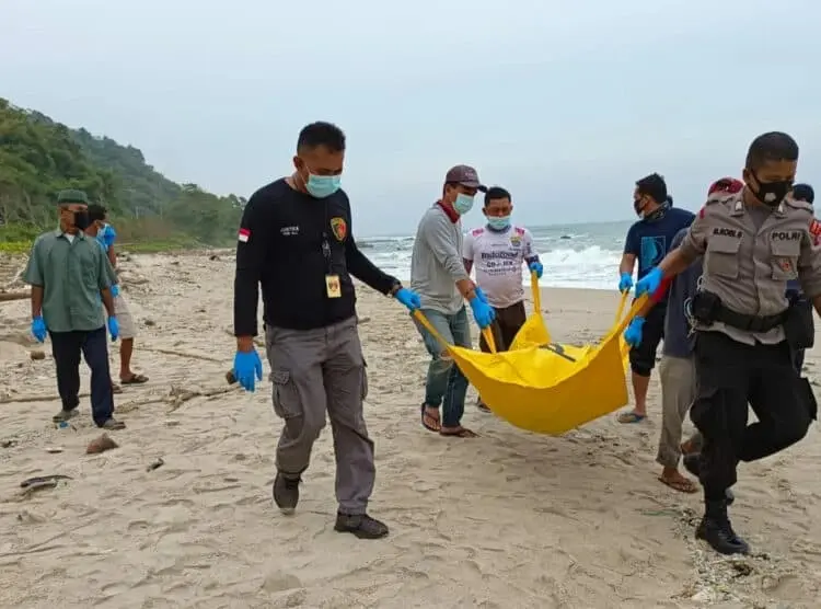 Mayat Tanpa Identitas Ditemukan di Pantai Panimbang