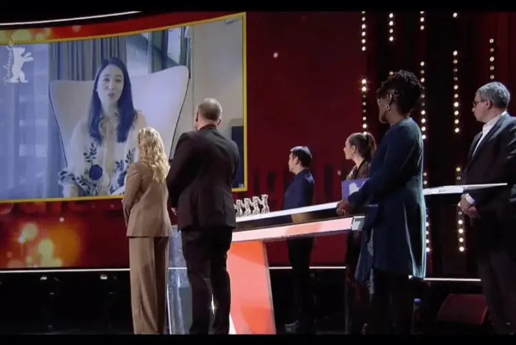 Laura Basuki Raih Penghargaan Pada Festival Berlinale 2022