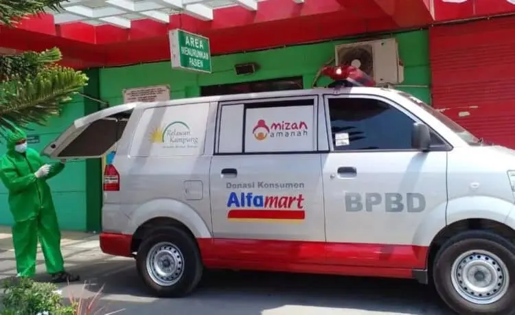 Alfamart dan Mizan Amanah Siapkan Ambulance dan Tabung Oksigen