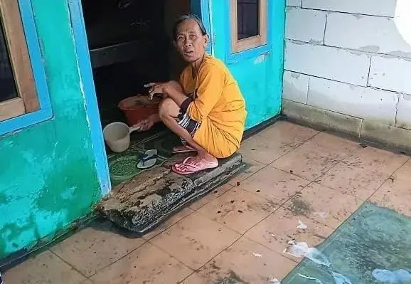 Banjir Tidak Surut, Warga Gaga Terserang Penyakit