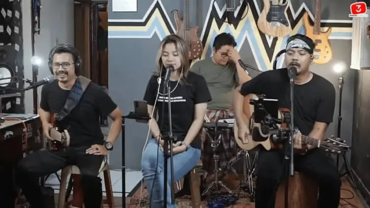 Lirik Lagu Memori Berkasih - Delisa Herlina dan 3 Pemuda Berbahaya