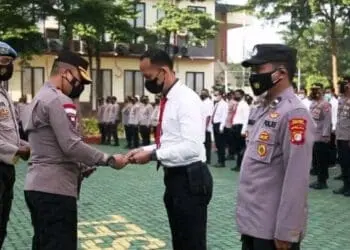 19 Anggota Polres Tangsel Terima Penghargaan