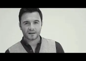 Lirik Lagu Beautiful In White – Shane Filan