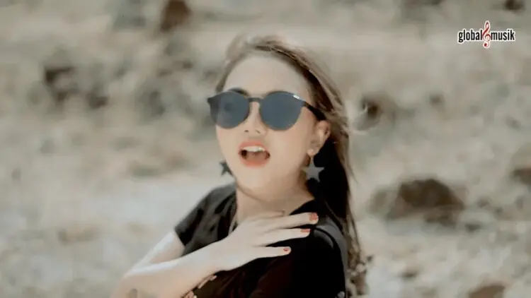 Lirik Lagu Kopi Dangdut – Syahiba Saufa