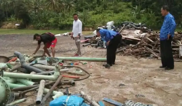 Camat Anyer Temukan Tumpukan Sampah, Diangkut Capai 62 Truk