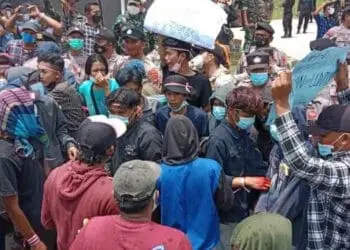 Dianggap Abaikan Kewajiban, Pabrik Semen di Bayah Lebak Didemo Warga