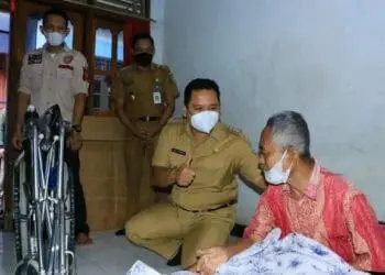 200 Kursi Roda Dibagikan Pemkot Tangerang untuk Warga Disabilitas