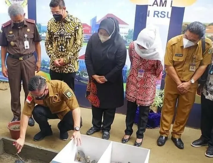 Pembangunan RSUD Labuan Dilanjutkan, Ini Harapan Wagub Andika dan Bupati Irna