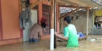 6 Kecamatan di Pandeglang Dikepung Banjir, Ketinggian Capai 1,5 Meter
