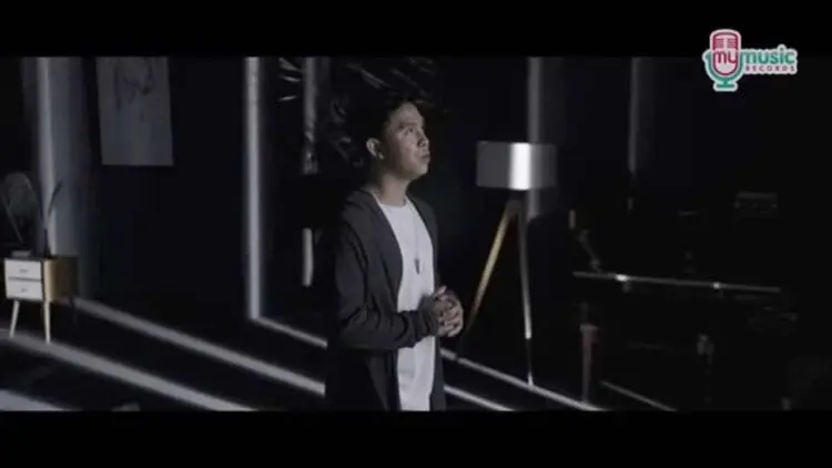 Lirik Lagu Kekasih Bayangan – Cakra Khan