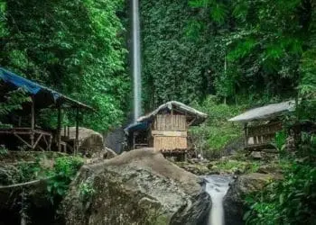 Potensi wisata Curug Cigumawang, Padarincang, Kabupaten Serang, butuh penataan dan pengembangan. (ISTIMEWA)