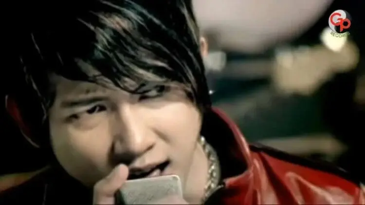 Lirik Lagu Bertahan – Five Minutes