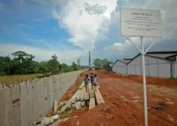 Lahan Diklaim Warga, Proyek Turap di Panunggangan Barat Dihentikan