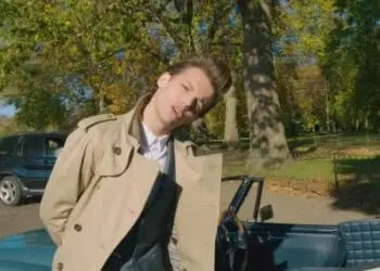 Lirik Lagu Night changes - One Direction