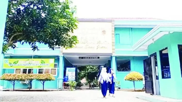 Karir Kepsek SMPN 17 Tangsel di Ujung Tanduk