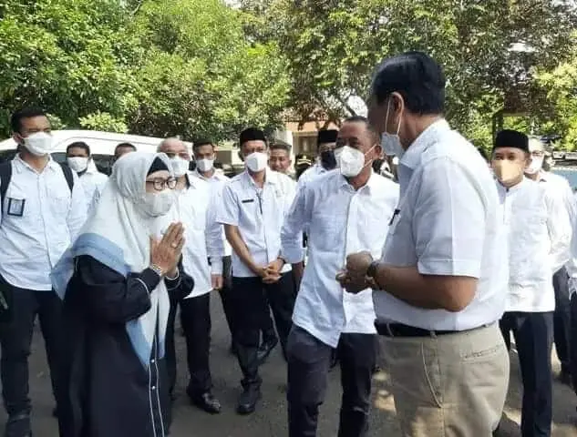 Temui Mantan Bupati Lebak, Menko Luhut Bilang Begini ke JB