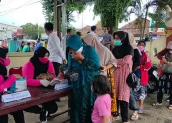 Minyak Goreng Sitaan Polres Lebak Didistribusikan ke Masyarakat di Bawah HET