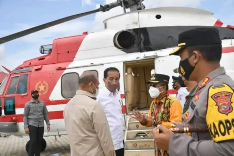 Impor Bangku dan Laptop, Kemendikbudristek Ditegur Presiden