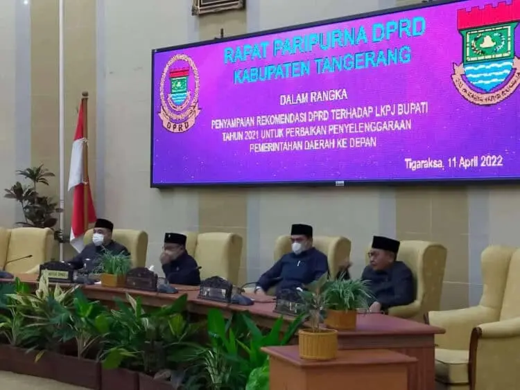 Bupati Tangerang Terima Rekomendasi DPRD atas LKPJ Bupati Tahun 2021