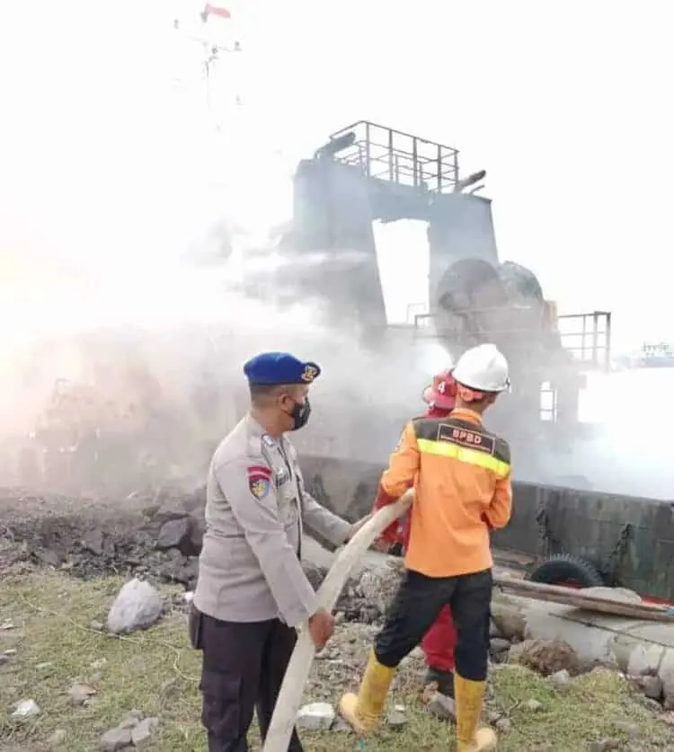 Kapal Terbakar di Bojonegara Kabupaten Serang, Polda Banten Turun Tangan