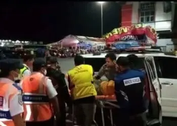 Puncak Arus Mudik, Seorang Wanita Pingsan di dalam Mobil Saat Antre Masuk Kapal