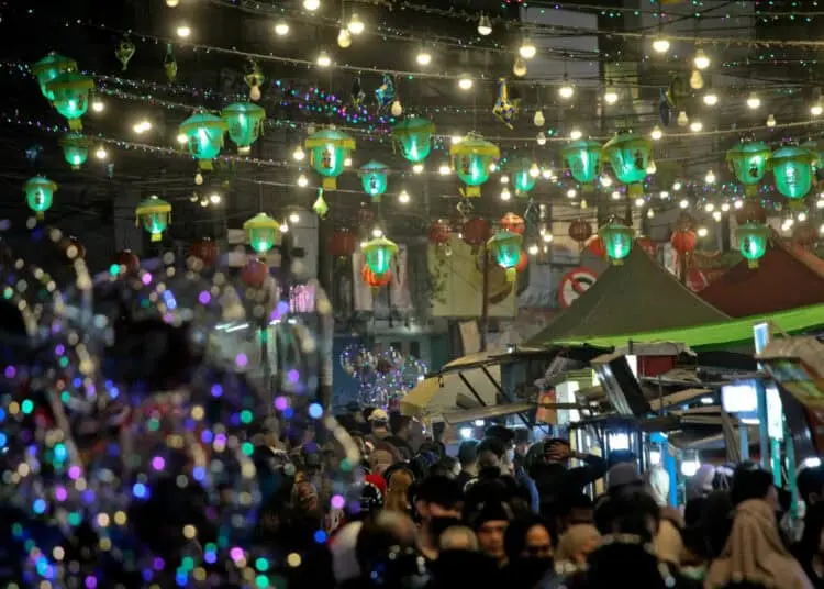 Foto Hiasan Lampion Bertema Ramadan di Pasar Lama Kota Tangerang
