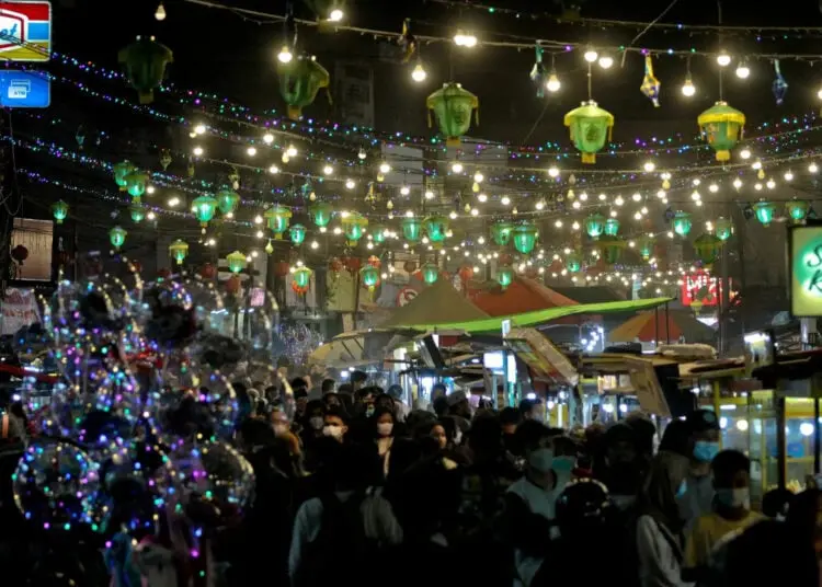 Foto Hiasan Lampion Bertema Ramadan di Pasar Lama Kota Tangerang