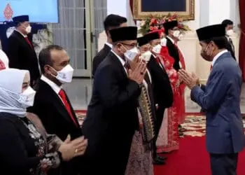 Sah, Jokowi Lantik Anggota KPU dan Bawaslu Periode 2022-2027
