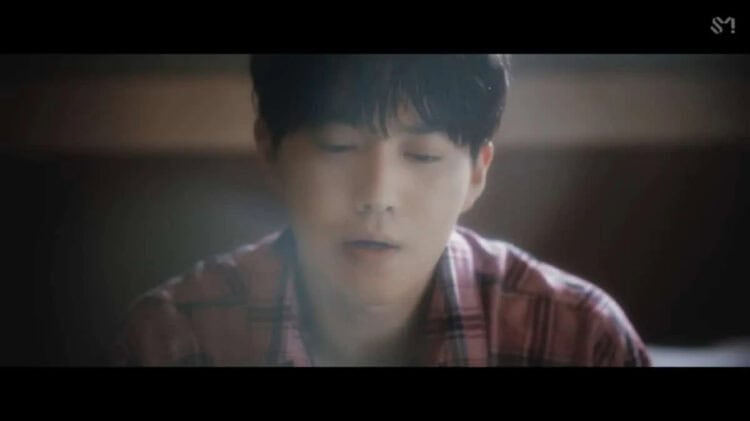 Lirik Lagu Grey Suit – Suho Exo
