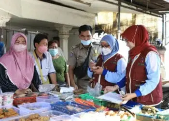 Dinkes Kota Tangerang Cek Kandungan  Jajanan Takjil di 13 Kecamatan