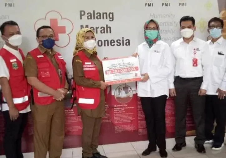 Airin Temui Tatu, Serahkan Bantuan Kebencanaan Senilai Rp 203 Juta