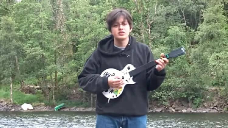 Lagu Sick Feeling – Boy Pablo