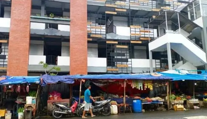 Jualan di "Area Terlarang", Lapak Pedagang Pasar Ciputat Siap-siap Digusur Paksa
