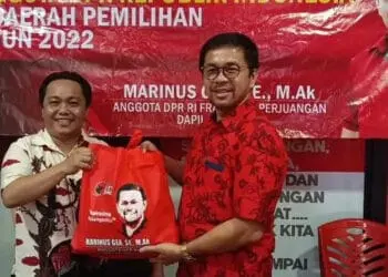 Bagikan 10 Ribu Paket Sembako Jelang Lebaran, Marinus Gea Ajak Masyarakat Jaga Kesehatan