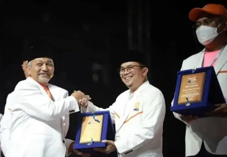 Milad ke 20, DPW PKS Banten Raih Penghargaan dari DPP