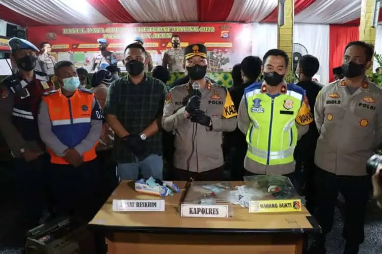 Di Malam Takbiran, Polresta Serang Kota Tangkap 13 Pelaku Pungli Pedagang