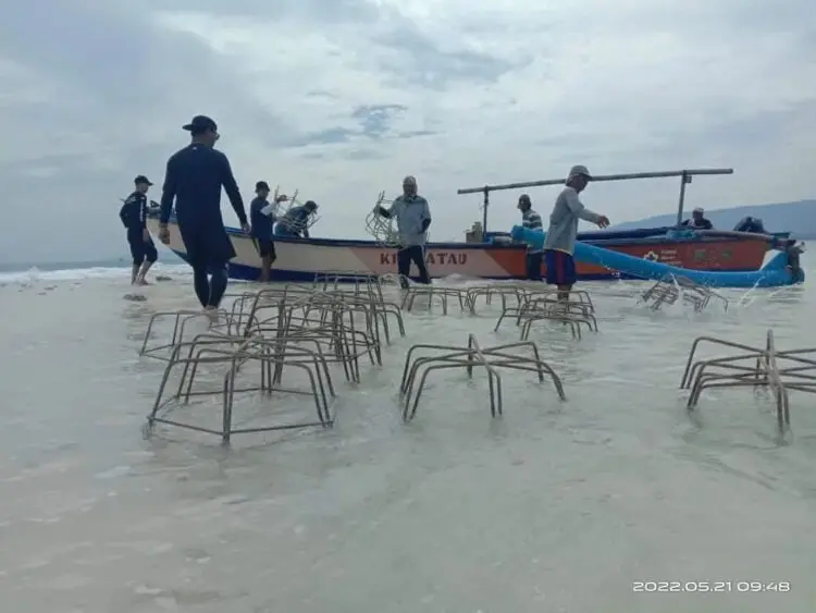 Ribuan Terumbu Karang Siap Ditebar, Tahun 2022 FPTK Banten Targetkan 500 Rak Laba-laba