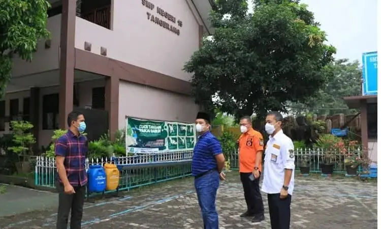Cek Persiapan Lokasi Salat Id, Wali Kota Arief Sambangi SMPN 15 Kota Tangerang