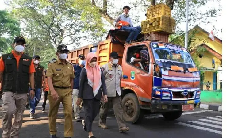 Kerahkan Ratusan Personel Gabungan, Pemkot Tangerang Lakukan Penertiban di Dua Pasar