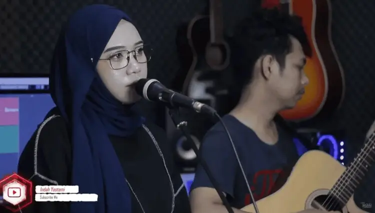Lirik Lagu Hati Yang Luka - Indah Yastami