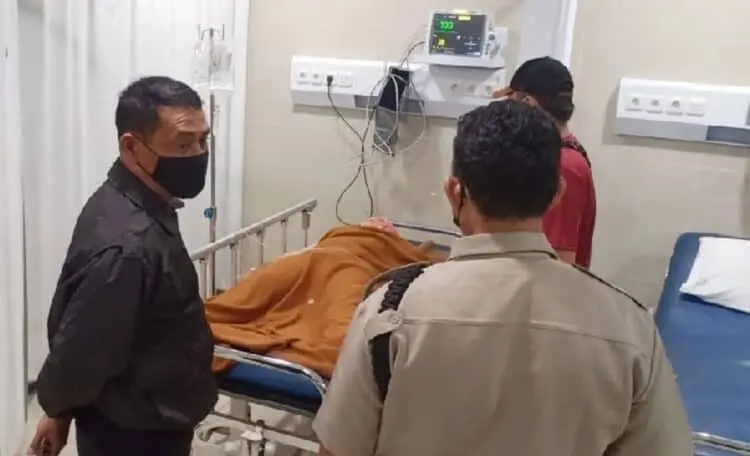Gegara Tolak Diajak Pulang, Suami Tusuk Istri di Kolong Tol