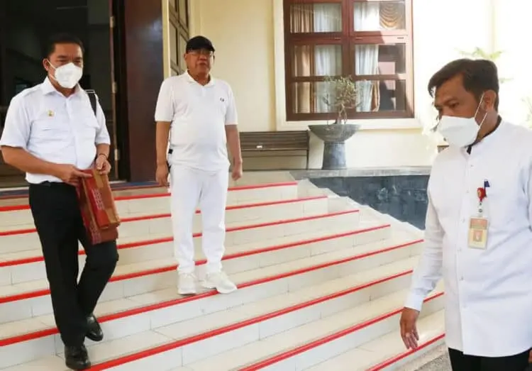 Pj Gubernur Banten Al Muktabar Sidak Kantor OPD