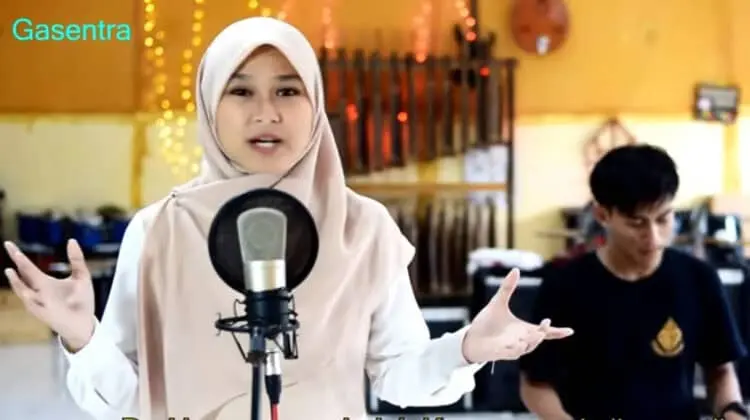 Lirik Lagu Sebujur Bangkai - Rhoma Irama (Cover Tiya)