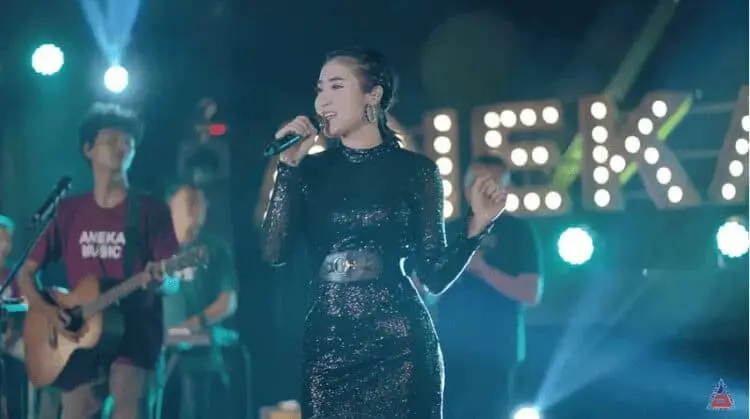 Lirik Lagu Koyo Jogja Istimewa - Yeni Inka