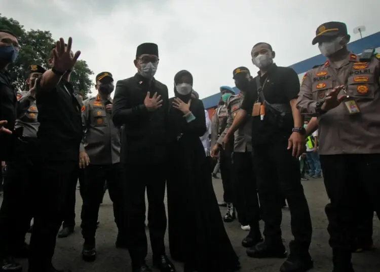Foto Kedatangan Jenazah Emmeril Khan Mumtadz di Bandara Soetta, Tangerang