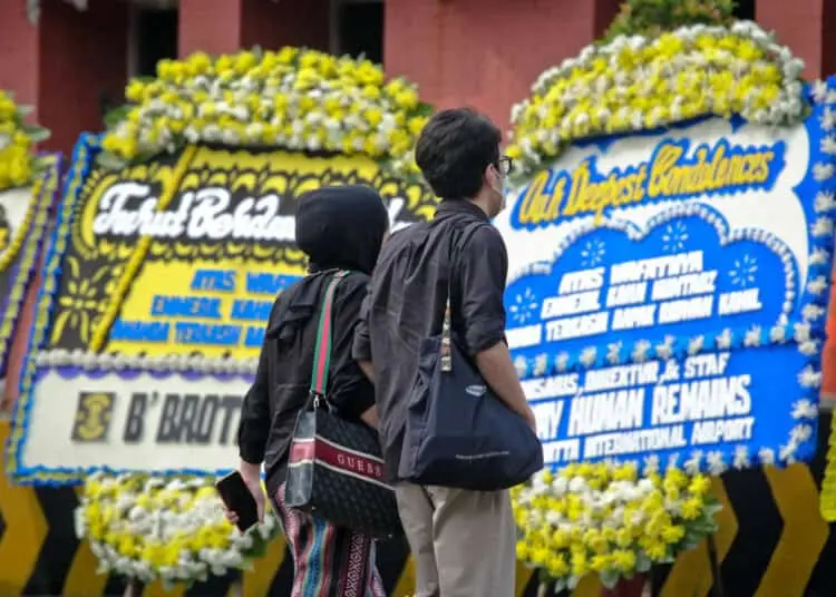 Foto Kedatangan Jenazah Emmeril Khan Mumtadz di Bandara Soetta, Tangerang