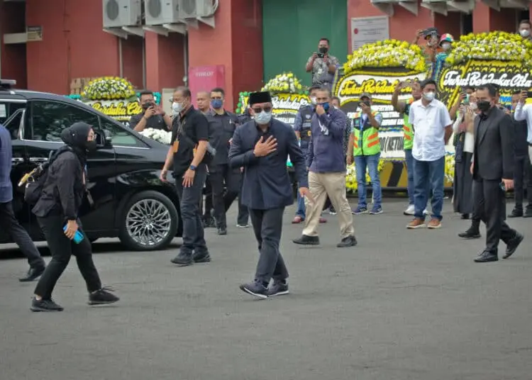 Foto Kedatangan Jenazah Emmeril Khan Mumtadz di Bandara Soetta, Tangerang