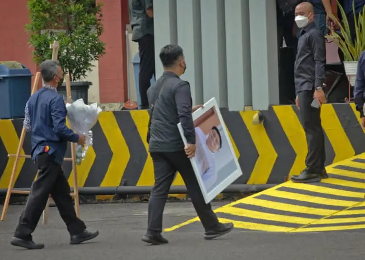 Foto Kedatangan Jenazah Emmeril Khan Mumtadz di Bandara Soetta, Tangerang