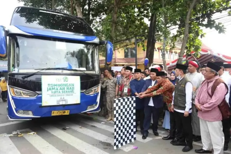 Lepas Ratusan Jamaah, Pemprov Banten Janjikan Asrama Haji